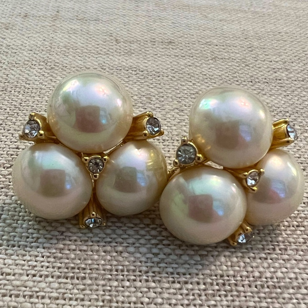 Vtg AUTH Ch. Dior Clip On Pearl & Crystal Goldtone Earrings- Beautiful Condition